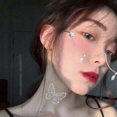 嗨爆！吴曦摇篮舞有多贵？全场球迷为吉翔庆生(gif)